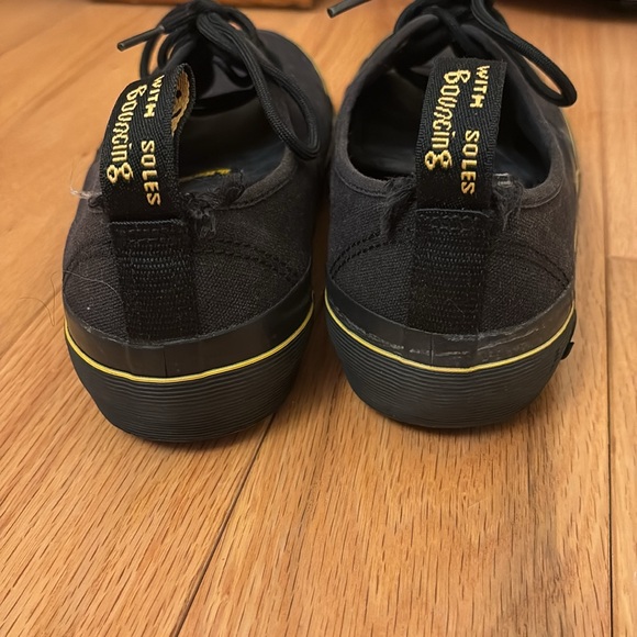 Dr. Martin Sneakers - Picture 3 of 12